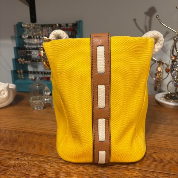 Michael Kors Marina Medium Grab Bag - Picture 3 of 7